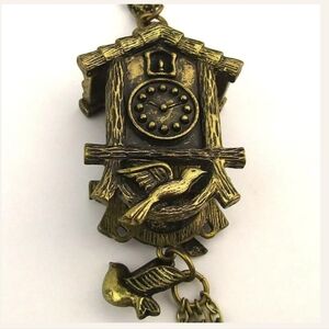 This vintage coo-coo nicklace